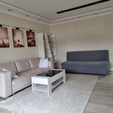 Charming And Modern Apartment At Heart Of Tashkent Ngoại thất bức ảnh