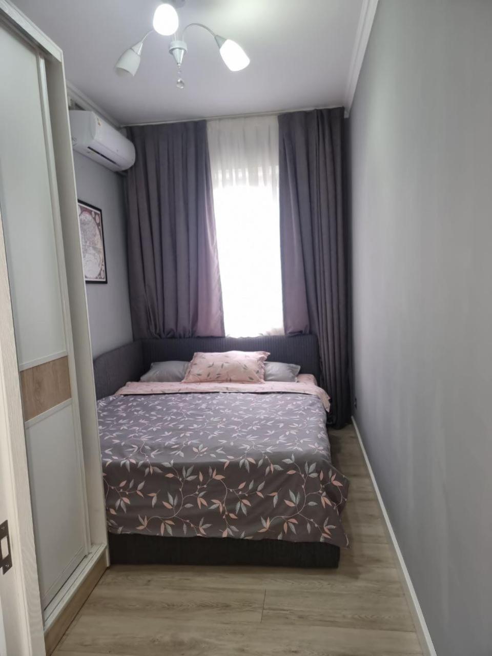 Charming And Modern Apartment At Heart Of Tashkent Phòng bức ảnh